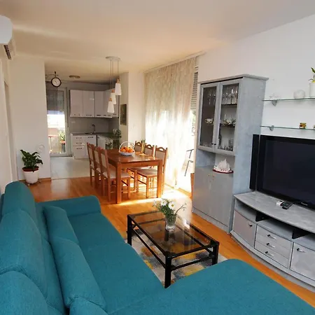 Marinovic Apartment Makarska