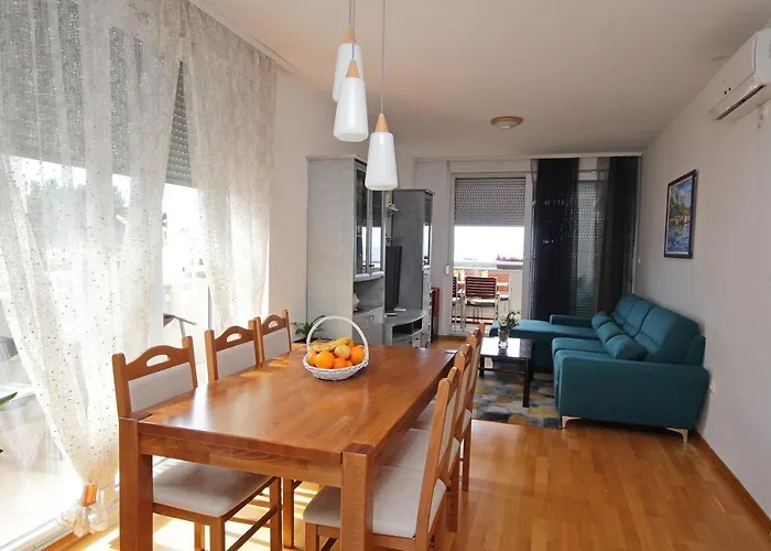 Marinovic Apartment Makarska