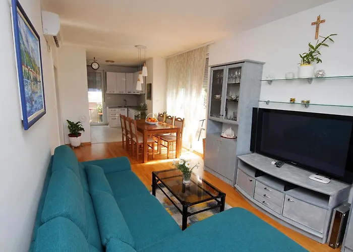 Marinovic Apartment Makarska